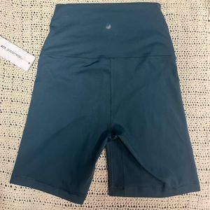 NWT Yogalicious Biker Shorts
